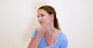Poor Lymphatic Drainage Face: Symptoms & What to Do