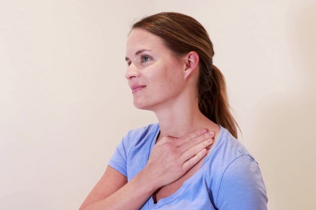 Opening up your collarbone area to improve poor lymphatic drainage face.
