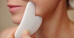 Gua Sha for Lymphatic Drainage: Correct and Easy Routine